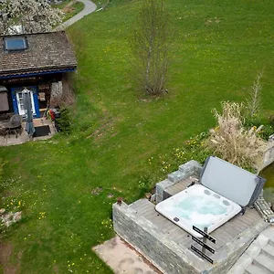 Chalet Micro-lodge, Le Petit Nid D'amour, Montriond